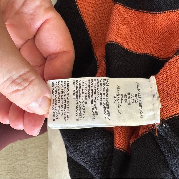 Amazon Essentials Long-Sleeve V-Neck Sweater - Black Orange Striped - XL -NWT - Picture 3 of 6